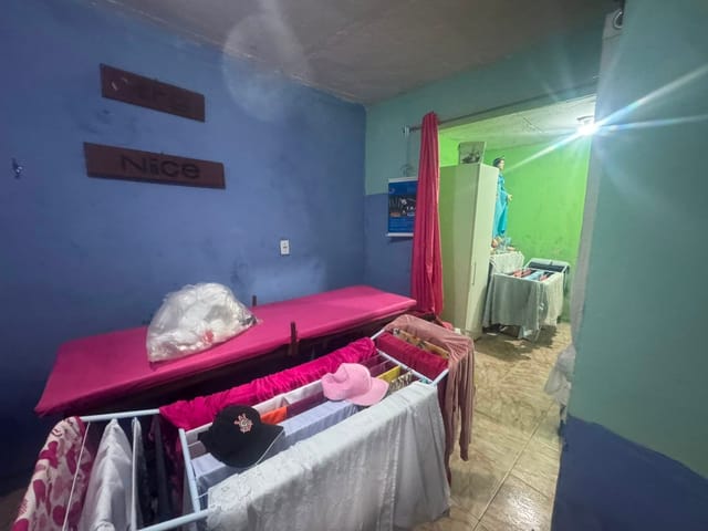 Casa com 300m² 2 quartos e 1 banheiro, à venda, no bairro Barragem em Pelotas