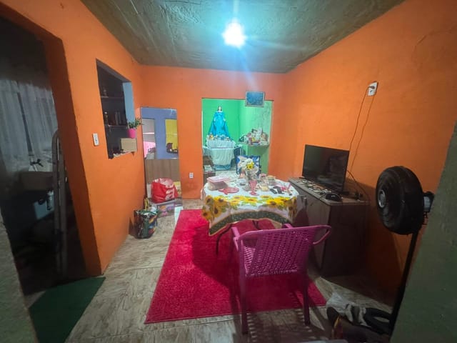 Casa com 300m² 2 quartos e 1 banheiro, à venda, no bairro Barragem em Pelotas