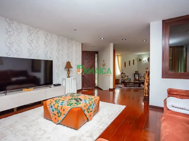 Casa 5 quartos e 11 banheiros, à venda, no bairro Rebouças em Curitiba