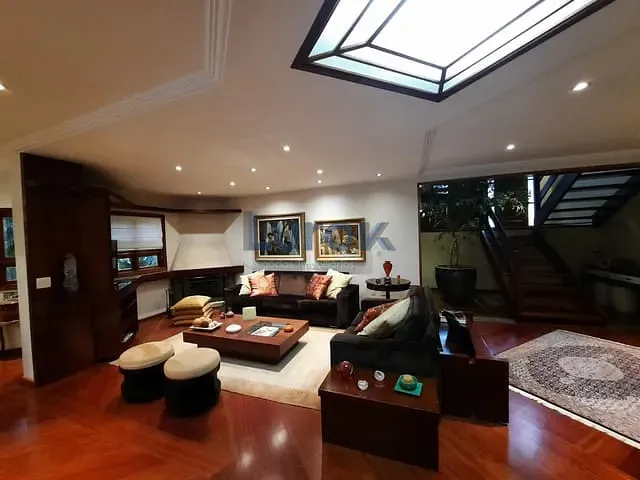 Casa com 1537m² 4 quartos e 7 banheiros, à venda, no bairro Village Visconde de Itamaracá em Valinhos