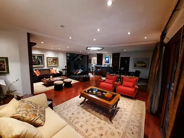 Casa com 1537m² 4 quartos e 7 banheiros, à venda, no bairro Village Visconde de Itamaracá em Valinhos