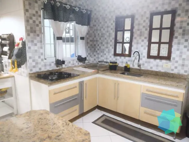 Casa com 360m² 3 quartos e 3 banheiros, à venda, no bairro Jardim Celani em Salto