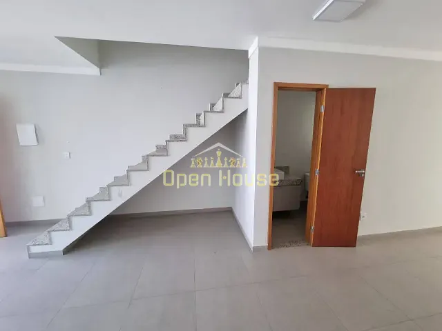 Casa com 257m² 3 quartos e 2 banheiros, à venda, no bairro Laranjal em Volta Redonda