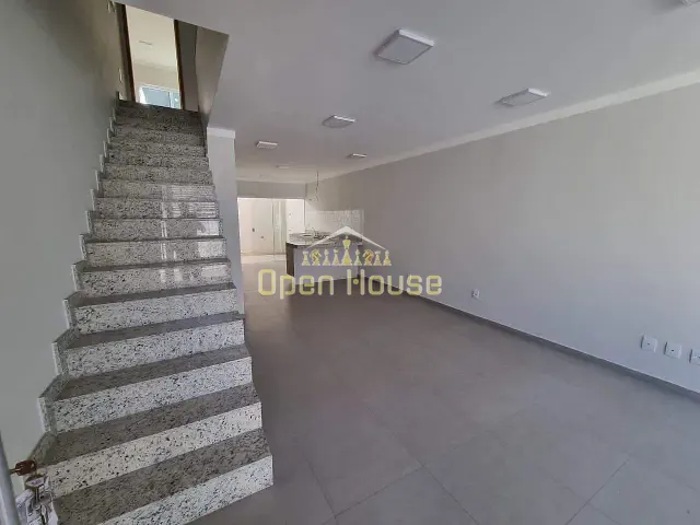 Casa com 257m² 3 quartos e 2 banheiros, à venda, no bairro Laranjal em Volta Redonda