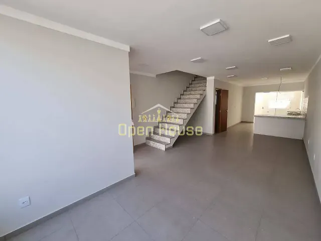 Casa com 257m² 3 quartos e 2 banheiros, à venda, no bairro Laranjal em Volta Redonda