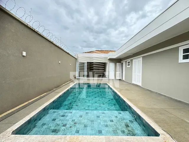 Casa com 244m² 3 quartos e 4 banheiros, à venda, no bairro Residencial Jardim Estoril V em Bauru