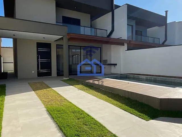 Casa com 250m² 4 quartos e 3 banheiros, à venda, no bairro Capricórnio em Caraguatatuba