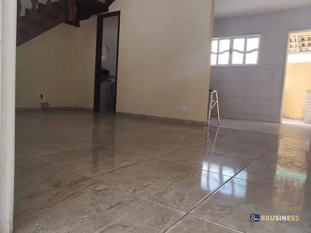 Casa 2 quartos e 3 banheiros, à venda, no bairro Jardim Mariléa em Rio das Ostras