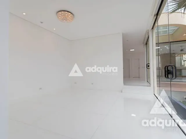 Casa com 550m² 4 quartos e 5 banheiros, à venda, no bairro Orfãs em Ponta Grossa