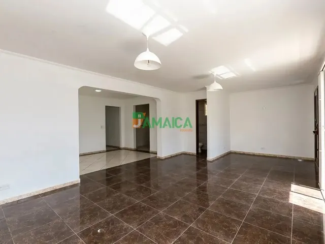 Casa 3 quartos e 3 banheiros, à venda, no bairro Jardim das Américas em Curitiba