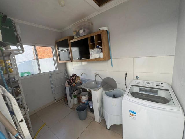 Casa com 240m² 2 quartos e 1 banheiro, à venda, no bairro Menino Jesus II em Sinop