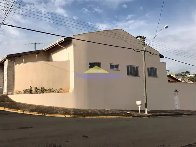 Casa com 283m² 3 quartos e 4 banheiros, à venda, no bairro Santa Terezinha em Capivari