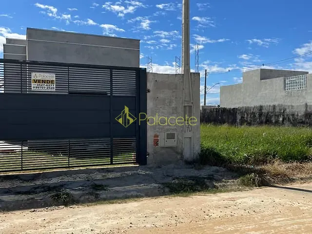 Casa com 175m² 2 quartos e 2 banheiros, à venda, no bairro Veredas em Pindamonhangaba