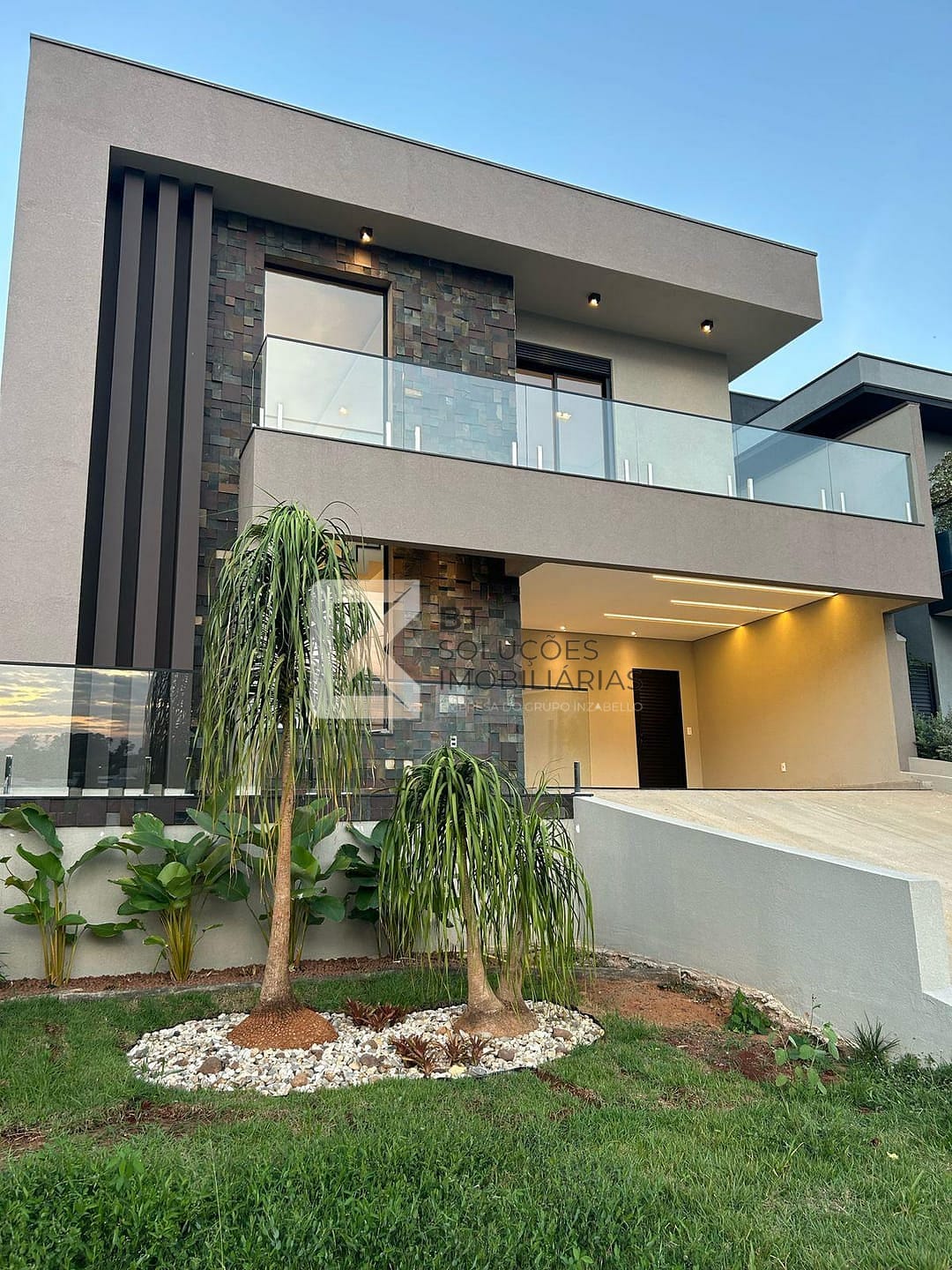 Casa, 3 quartos, 226 m² - Foto 2