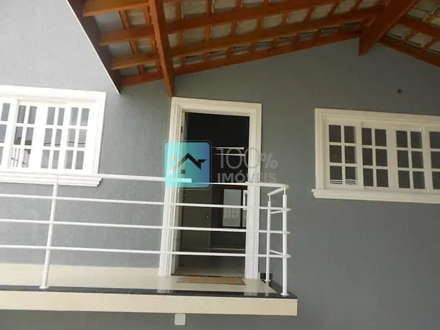 Casa com 250m² 3 quartos e 3 banheiros, à venda, no bairro Vila Branca em Jacareí