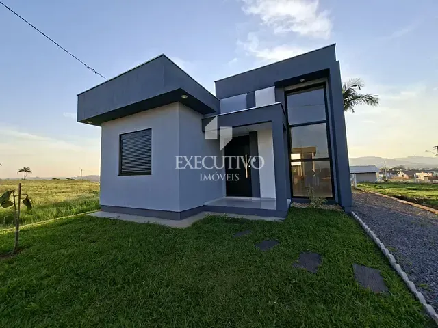 Casa 2 quartos e 2 banheiros, à venda, no bairro Dom Pedro II em Arroio do Meio
