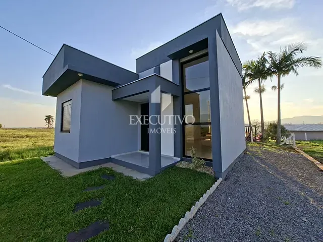 Casa 2 quartos e 2 banheiros, à venda, no bairro Dom Pedro II em Arroio do Meio
