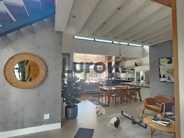 Casa com 480m² 3 quartos e 5 banheiros, à venda, no bairro Joapiranga em Valinhos