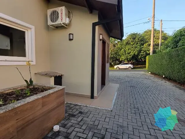 Casa com 1010m² 4 quartos e 5 banheiros, à venda, no bairro Terras de Mont Serrat em Salto