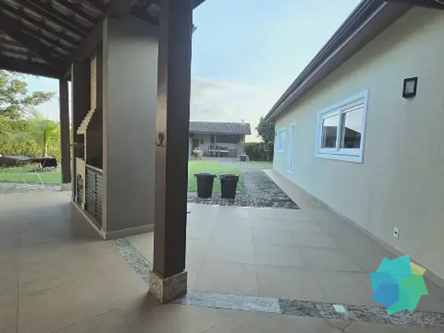 Casa com 1010m² 4 quartos e 5 banheiros, à venda, no bairro Terras de Mont Serrat em Salto