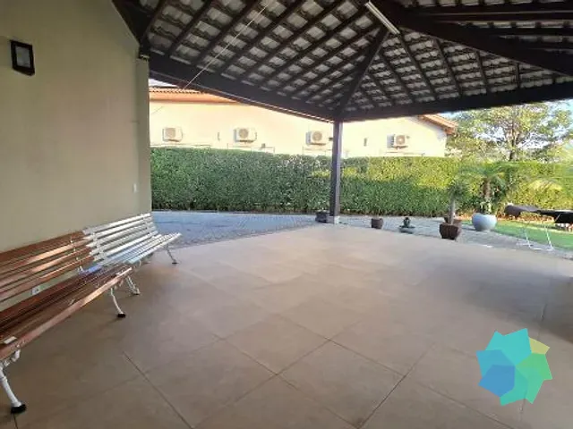 Casa com 1010m² 4 quartos e 5 banheiros, à venda, no bairro Terras de Mont Serrat em Salto