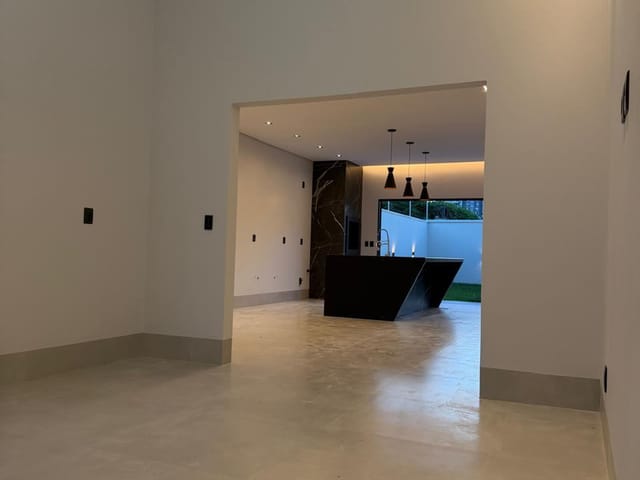 Casa com 385m² 3 quartos e 1 banheiro, à venda, no bairro Loteamento Residencial Santa Cecília em Sinop