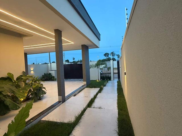 Casa com 385m² 3 quartos e 1 banheiro, à venda, no bairro Loteamento Residencial Santa Cecília em Sinop