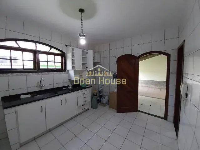 Casa com 408m² 3 quartos e 3 banheiros, à venda, no bairro Oficinas Velhas em Barra do Piraí