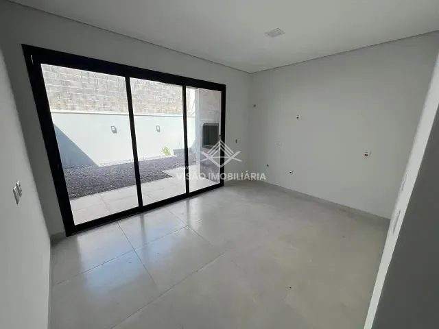 Casa 3 quartos e 2 banheiros, à venda, no bairro Jardim Curitiba em Sinop