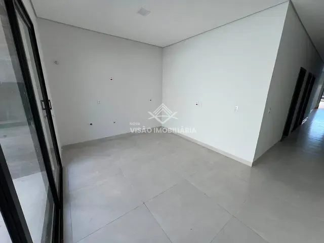 Casa 3 quartos e 2 banheiros, à venda, no bairro Jardim Curitiba em Sinop