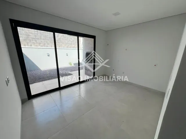 Casa 3 quartos e 2 banheiros, à venda, no bairro Jardim Curitiba em Sinop