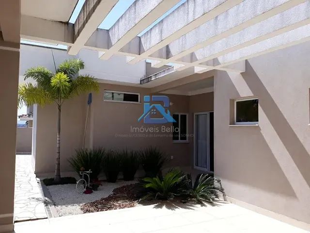 Casa com 450m² 3 quartos e 5 banheiros, à venda, no bairro Residencial Fazenda Serrinha em Itatiba