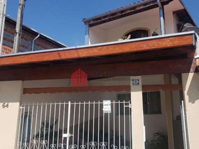 Casa com 125m², à venda, no bairro Triângulo em Pindamonhangaba