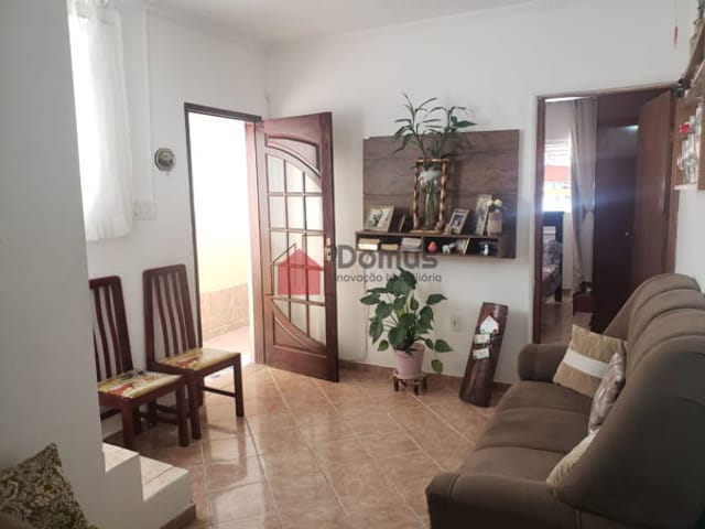 Casa com 125m², à venda, no bairro Triângulo em Pindamonhangaba