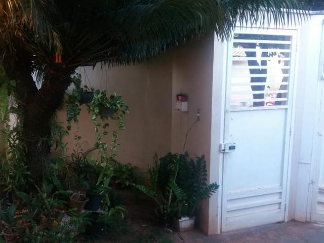 Casa com 305m² 3 quartos e 2 banheiros, à venda, no bairro Jardim Arco-Íris em Birigüi