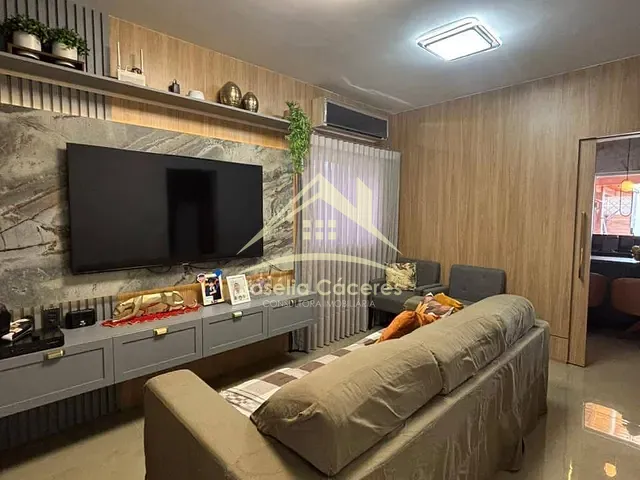Casa com 250m² 3 quartos e 2 banheiros, à venda, no bairro Distrito Industrial em Cuiabá