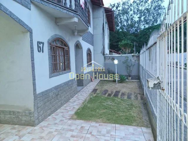 Casa com 284m² 4 quartos e 3 banheiros, à venda, no bairro Sam Remo em Volta Redonda