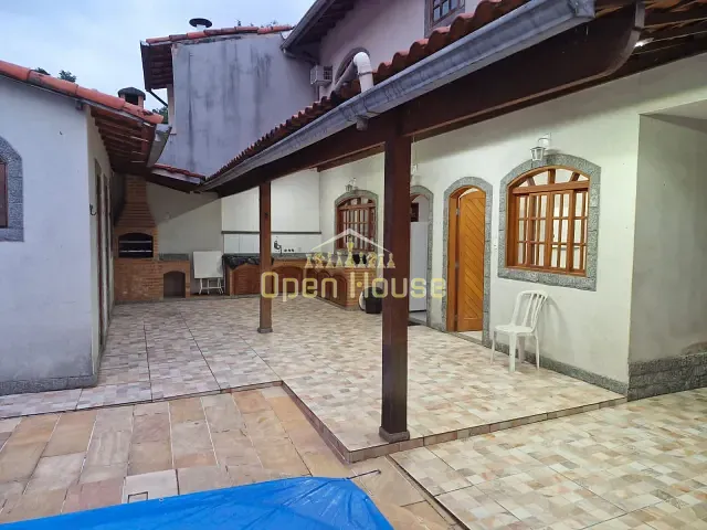 Casa com 284m² 4 quartos e 3 banheiros, à venda, no bairro Sam Remo em Volta Redonda
