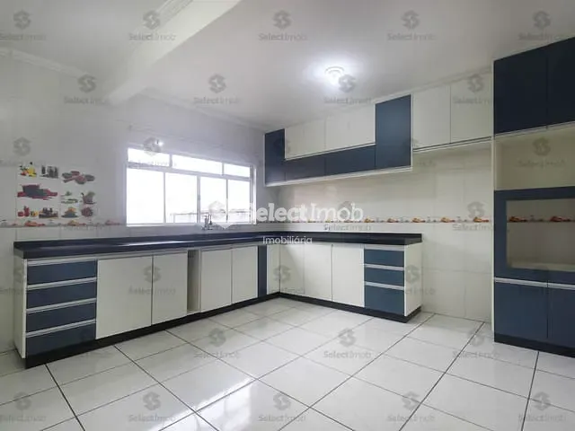 Casa com 216m² 3 quartos e 3 banheiros, à venda, no bairro Parque Alvorada em Mauá
