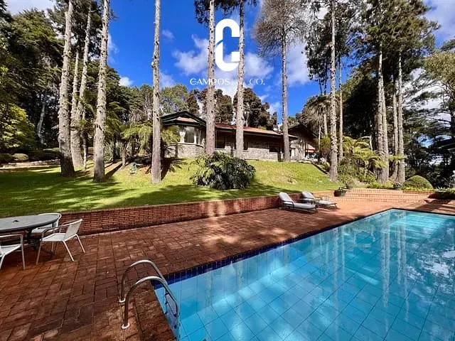 Casa com 64000m² 6 quartos e 6 banheiros, à venda, no bairro Região do Toriba em Campos Do Jordão