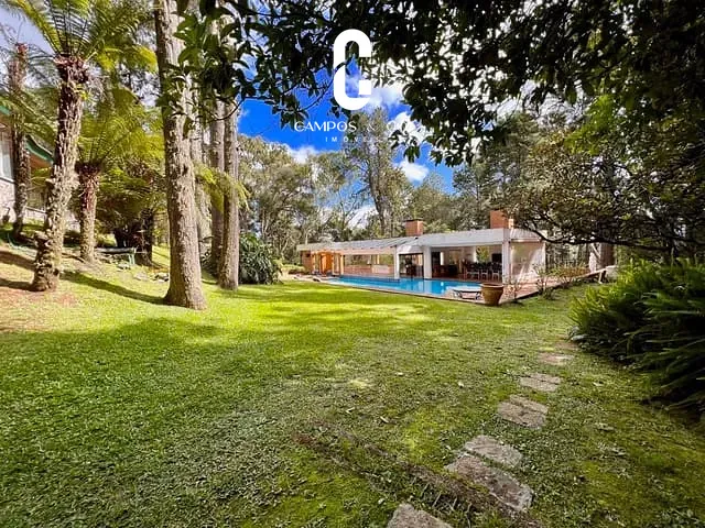 Casa com 64000m² 6 quartos e 6 banheiros, à venda, no bairro Região do Toriba em Campos Do Jordão