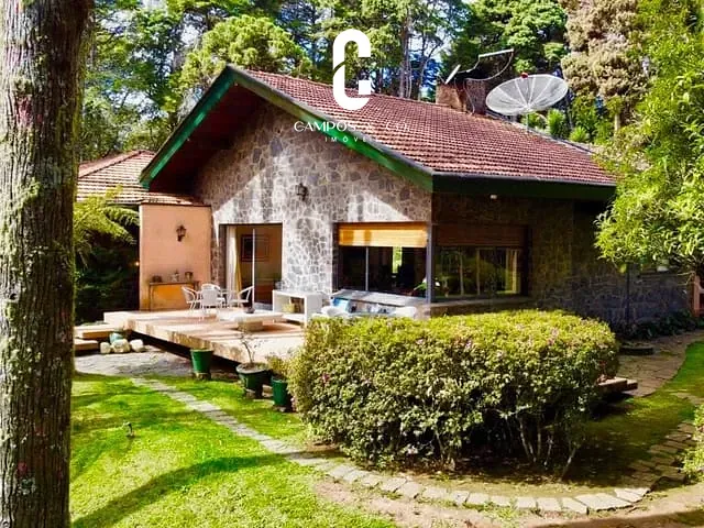 Casa com 64000m² 6 quartos e 6 banheiros, à venda, no bairro Região do Toriba em Campos Do Jordão
