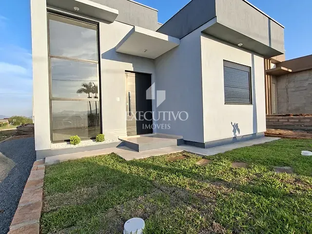 Casa 2 quartos e 2 banheiros, à venda, no bairro Dom Pedro II em Arroio do Meio