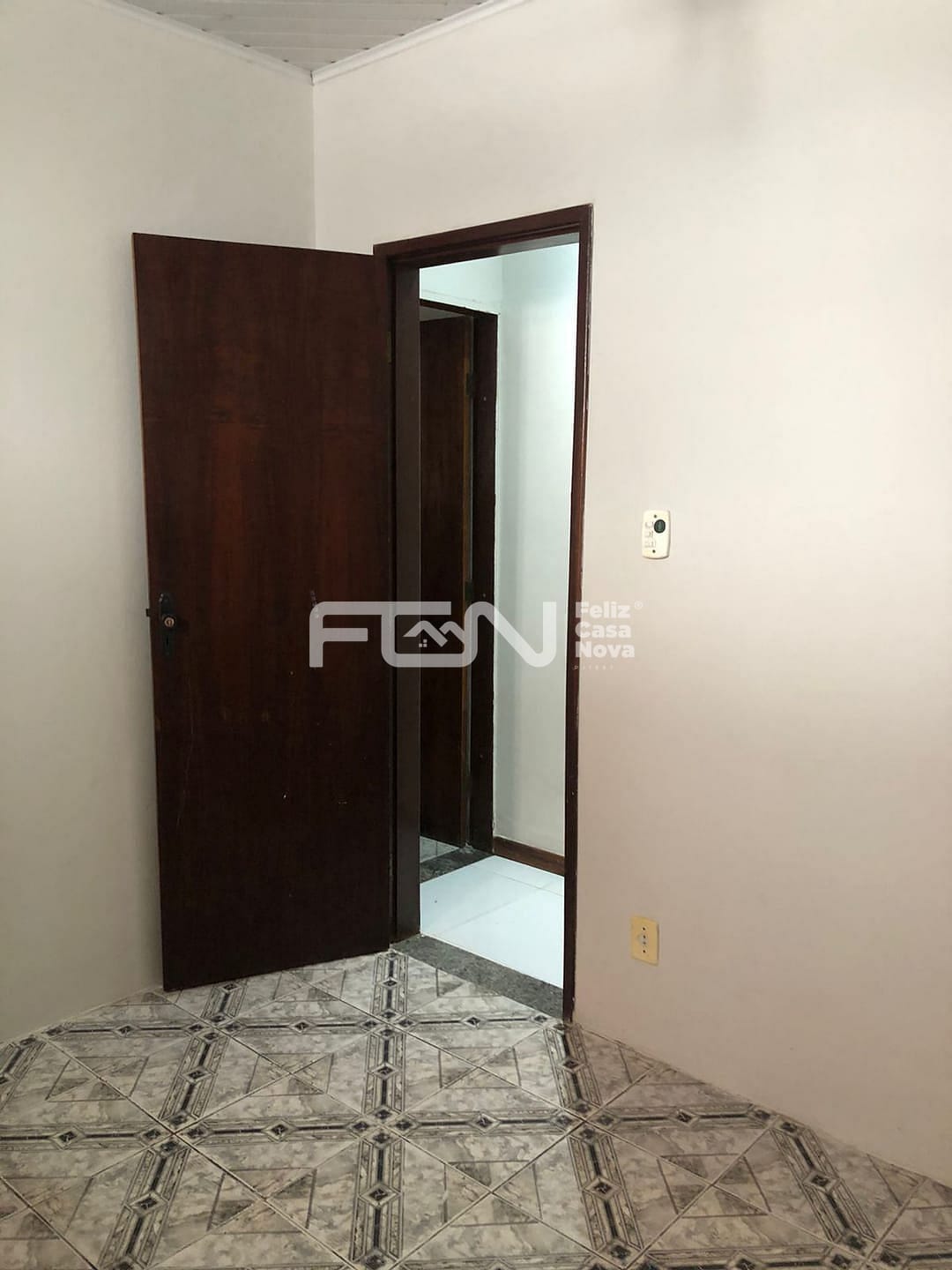 Casa à venda com 4 quartos, 80m² - Foto 13