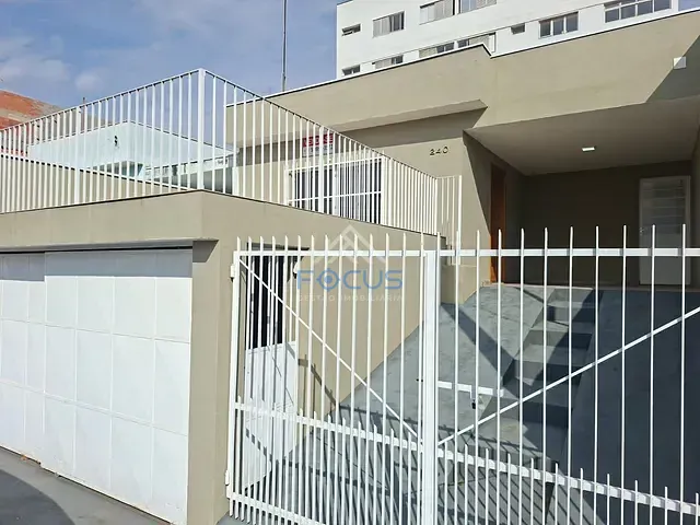 Casa 3 quartos e 2 banheiros, à venda ou para alugar, no bairro Jardim Pacaembu em Jundiaí