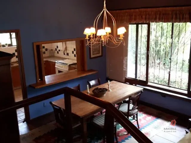 Casa com 3000m², à venda, no bairro Nogueira em Petrópolis