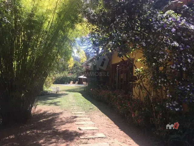 Casa com 3000m², à venda, no bairro Nogueira em Petrópolis