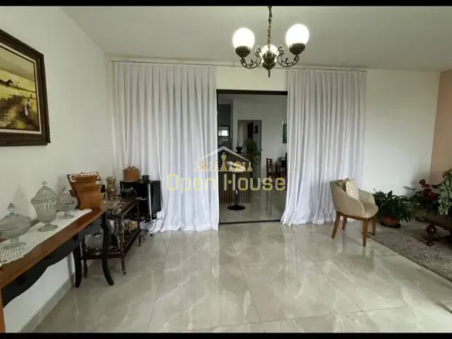 Casa com 260m² 3 quartos e 3 banheiros, à venda, no bairro Casa de Pedra em Volta Redonda