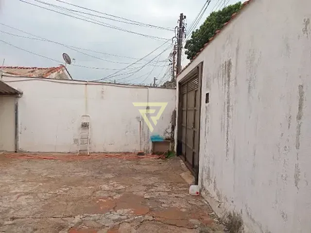 Casa com 200m² 2 quartos e 1 banheiro, à venda, no bairro Quintino Facci II em Ribeirão Preto