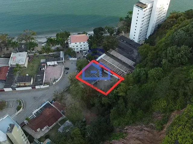 Casa com 1035m² 4 quartos e 2 banheiros, à venda, no bairro Prainha em Caraguatatuba